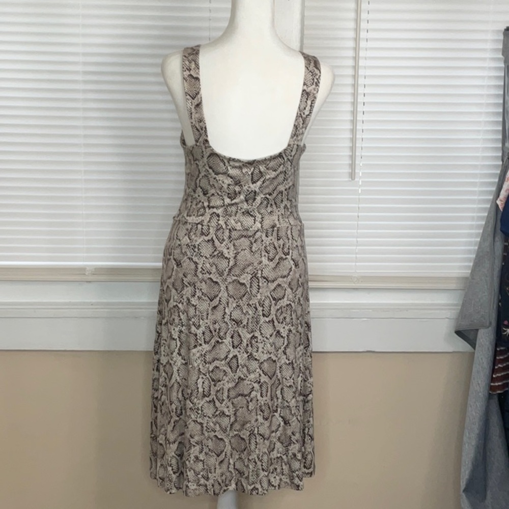Velvet Chic Sleeveless Snake Print Midi Dress - Picture 8 of 12